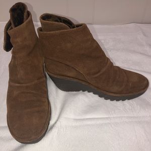 Fly London Yegi bootie size 38